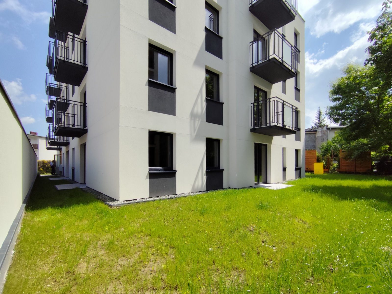 3-pokoje z ogrodem w centrum Czechowic-Dziedzic — zdjęcie 2