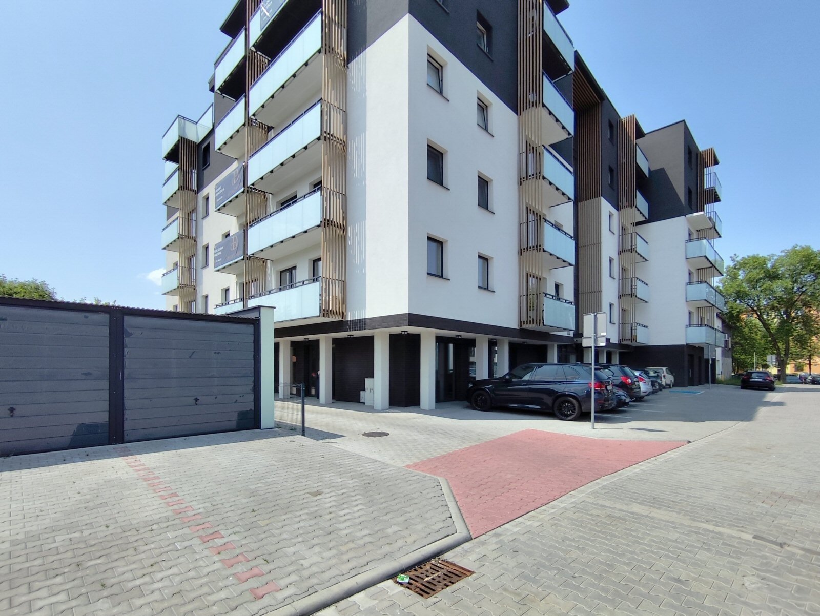 Inwestycyjny Lokal Usługowy 124m² | Centrum Czechowice-Dziedzice | Nowy Budynek — zdjęcie 3