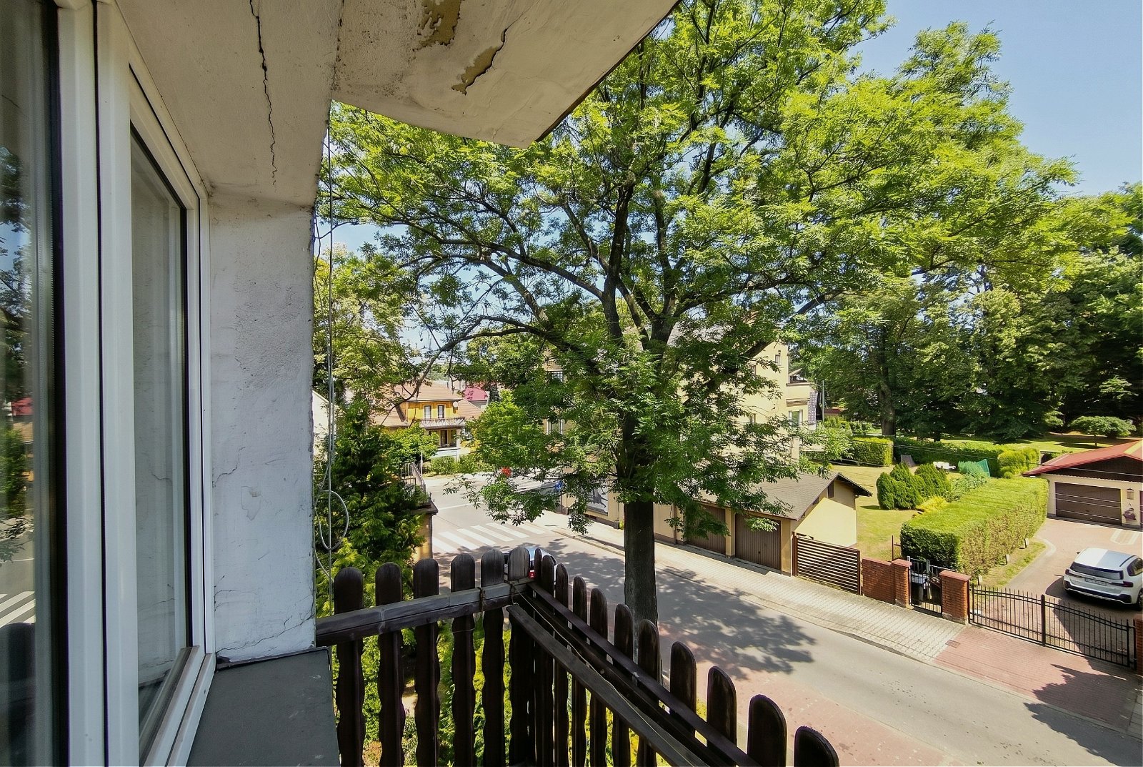 Słoneczne 2-pokoje z balkonem w centrum Czechowic-Dziedzic — zdjęcie 1